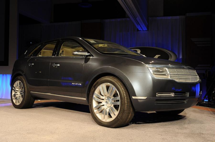  Lincoln Aviator Concept 2004 года  (фото 31 из 37)